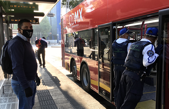 Desde este lunes Metrobús dosificará acceso de usuarios