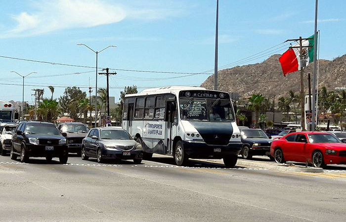 Evalúan reforzar medidas sanitarias en transporte de Baja California Sur