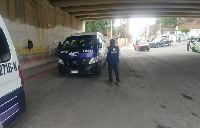 Multan a 300 unidades del transporte público Hidalgo