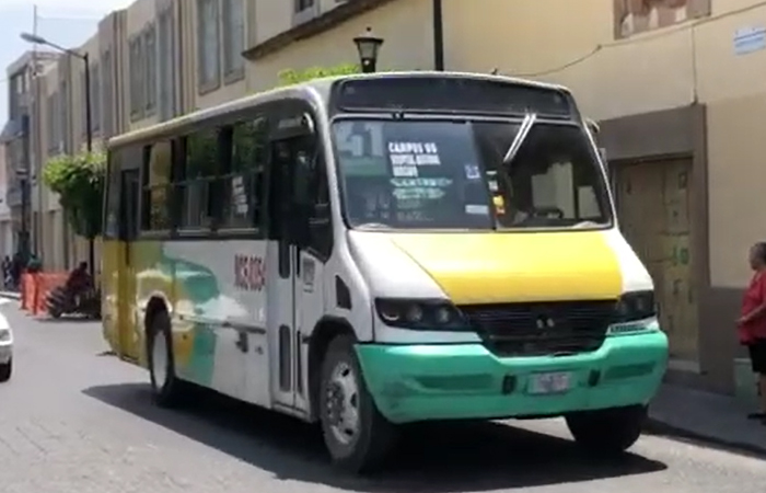 Sin aglomeraciones opera el transporte público de Celaya