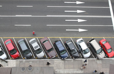 Estacionamientos en Miraflores, autos, tráfico