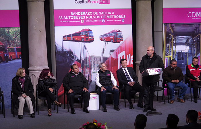 Guillermo Calderón, director general del Sistema Metrobús, dio a conocer que más de un tercio de la flota del Metrobús Línea 1 ya es de camiones biarticulados.