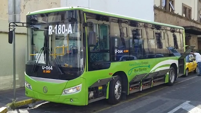 Comienza prueba piloto de autobús eléctrico en AMG