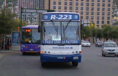 Reducen horarios del transporte público en Nuevo León