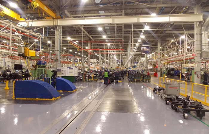 Daimler reactiva la operación en las plantas de Saltillo y Santiago