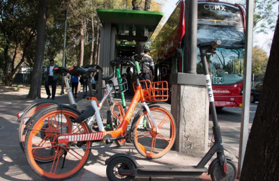 Sistemas de bicis y scooter sin anclaje viven crisis en CDMX