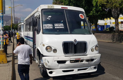Crisis golpea bolsillo de trabajadores de empresas transportistas de Oaxaca