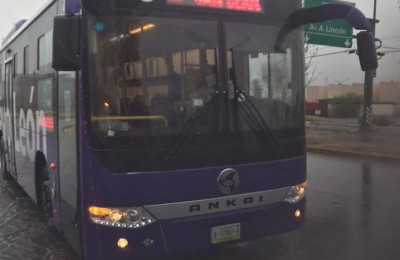 NL amanece sin transporte público por Hanna