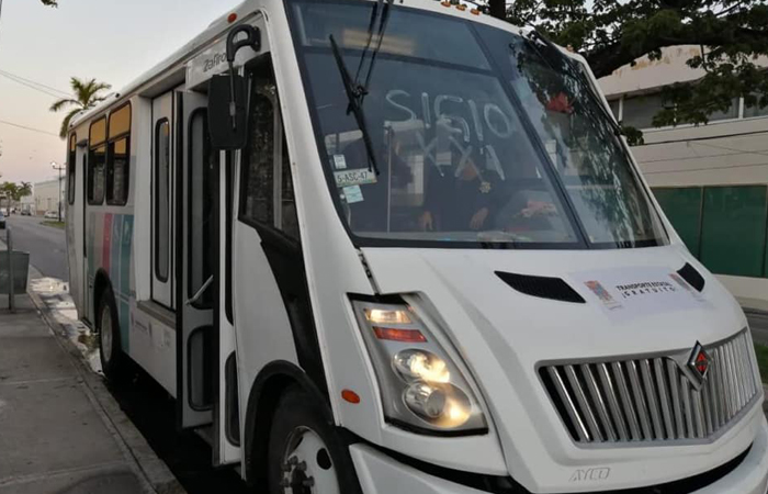 Piden solución al paro de transporte público en Campeche