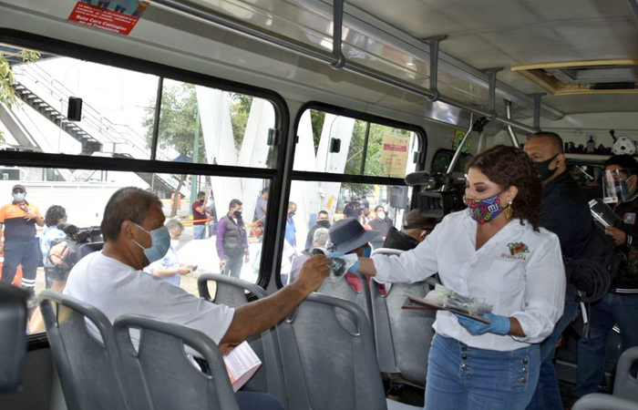 Refuerzan medidas sanitarias en transporte público de Iztapalapa