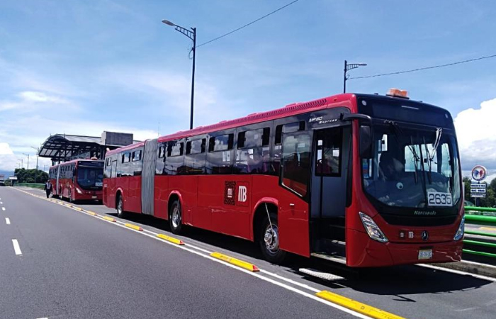 Se integran 76 nuevos articulados de Mercedes-Benz al Metrobús CDMX