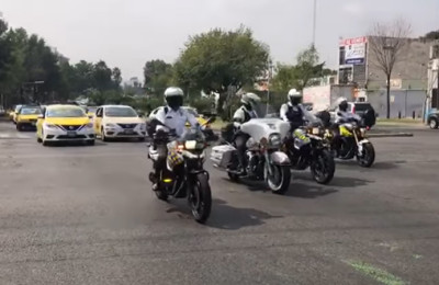 Taxistas exigen regular servicio por aplicación