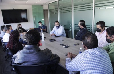 Socializan apoyos con conductores de Empresa de Redes de Transporte en Jalisco