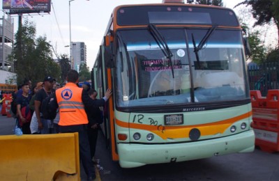 Solo por dos meses más se darán bonos de gasolina para transporte público en la CdMx