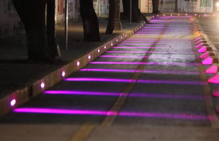 La delegación Miguel Hidalgo cuenta ya con ciclovía luminosa.