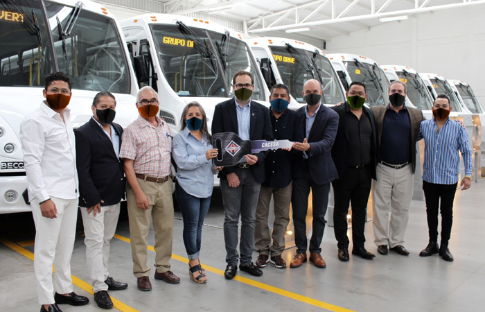 Compra Grupo Drivers 30 autobuses International a CACESA