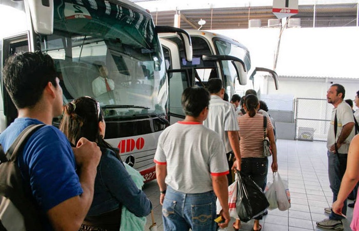 Pasajeros autobús foráneo 1