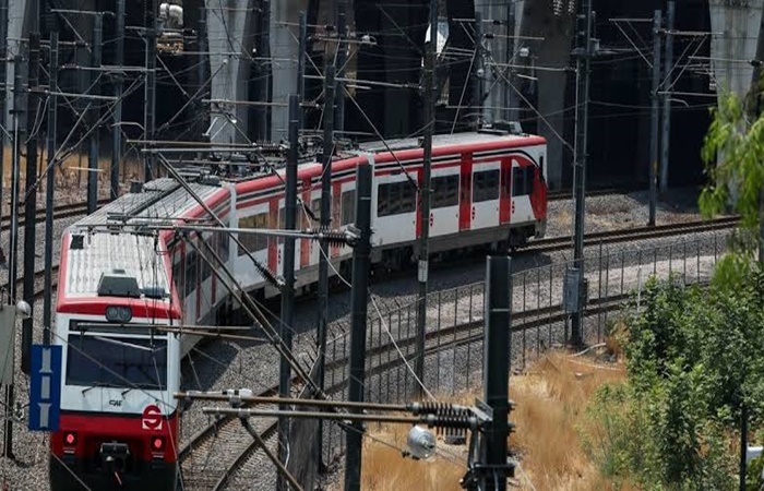 contrucción via de tren