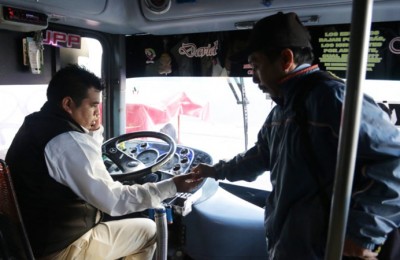 Hasta el momento la tarifa del transporte público se mantiene al mismo costo, una vez que se acuerde el incremento en el costo en el servicio, este entrará en vigor 5 días después de su publicación en el Periódico Oficial del Estado.