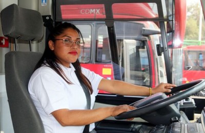 Mujeres en transporte