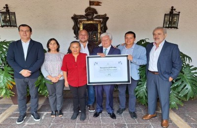 Reconocimiento a Victor Martínez