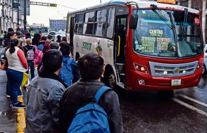 Estudiantes transporte Morelos