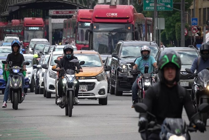 Motos, transporte contaminación
